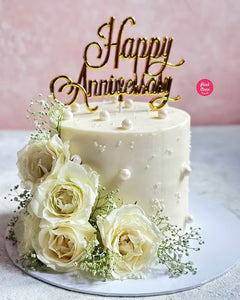 Elegant White Roses Cake